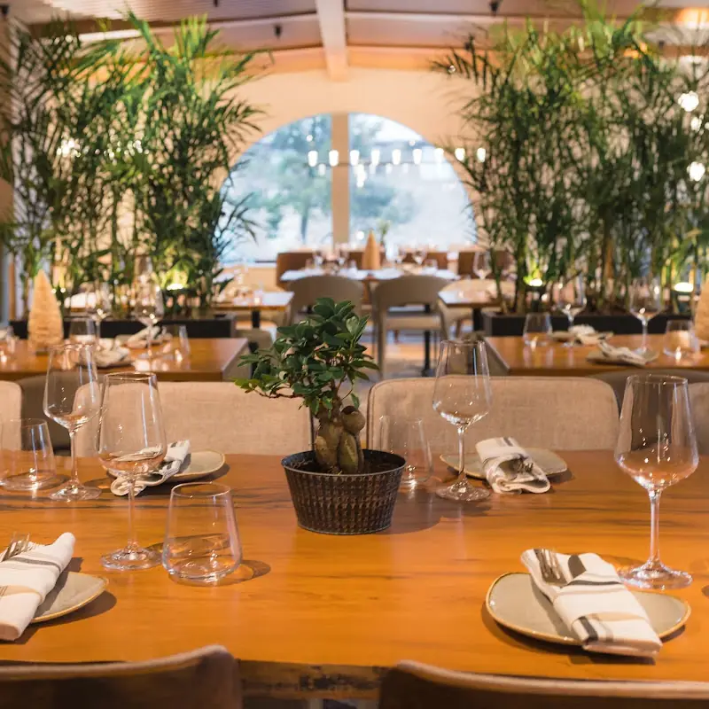 The Maple Room Restaurant & Lounge