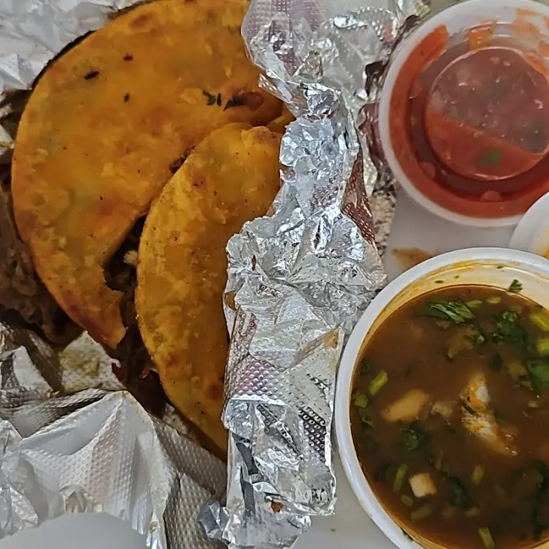 Los Compadres | Street Tacos