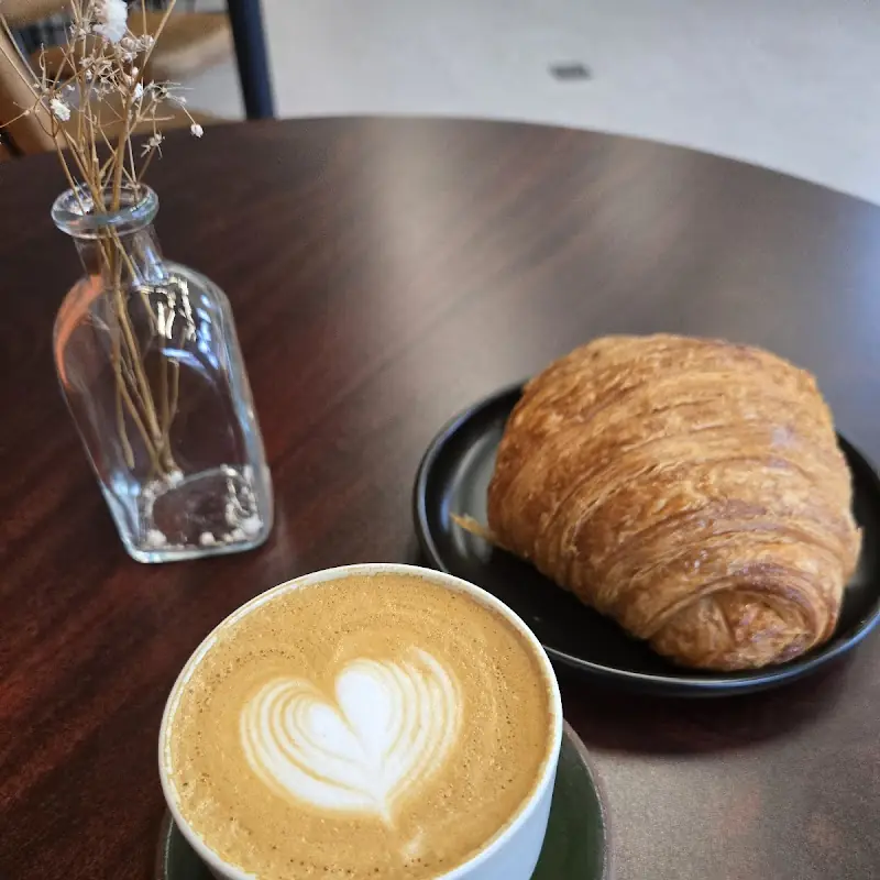 Graft Coffee x DP Cafe