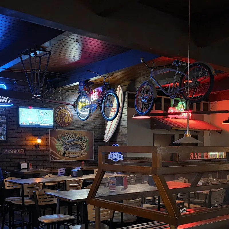 Howie & Son's Pizza Parlor