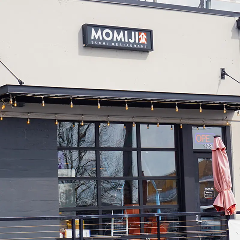Momiji Sushi Restaurant - Hyacinth