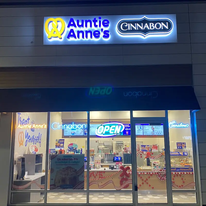 Auntie Anne's & Cinnabon