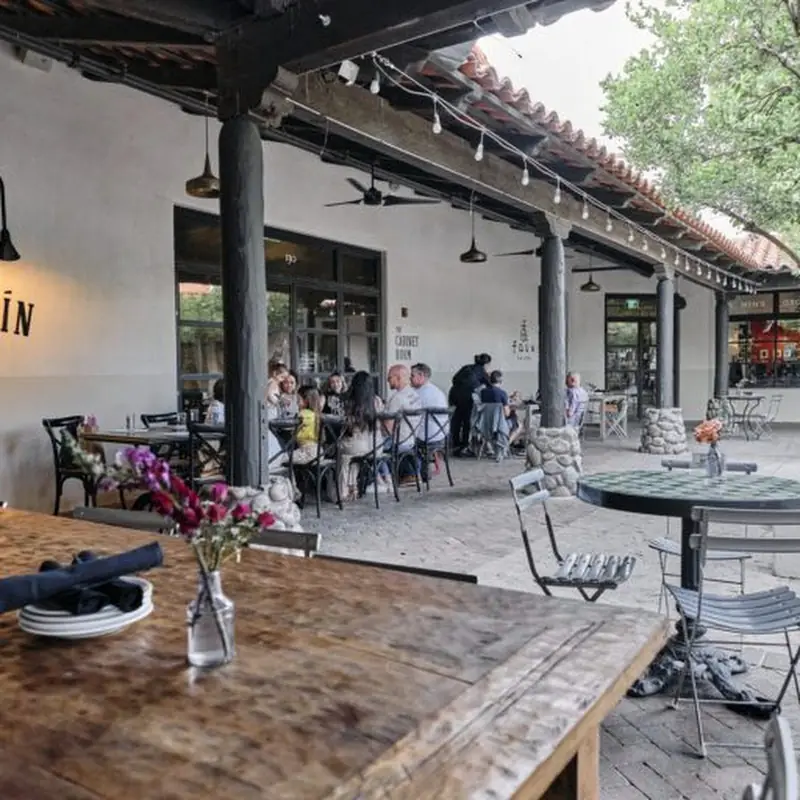 Agustin Kitchen