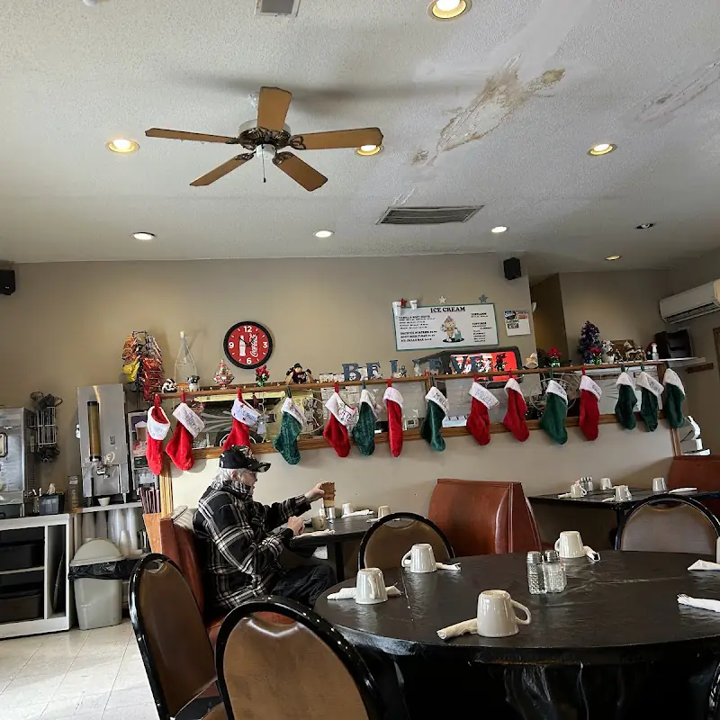 D J's Casual Café