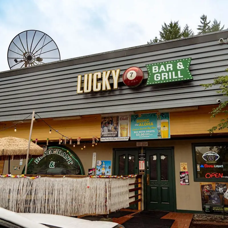Lucky 7 Bar and Grill