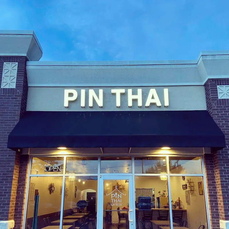 Pin Thai