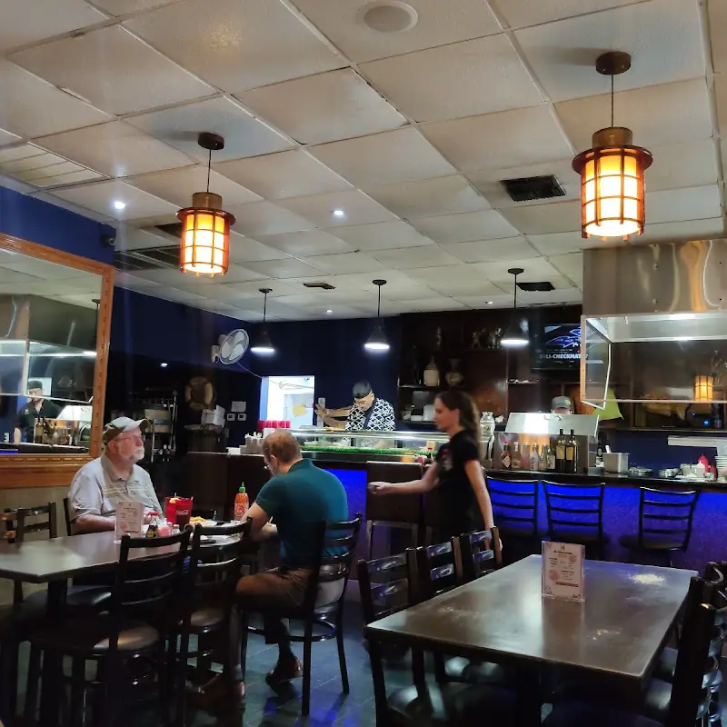 E10. House Wings (6)