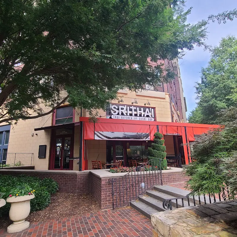 Srithai: Thai Kitchen & Sushi Bar (Emory)