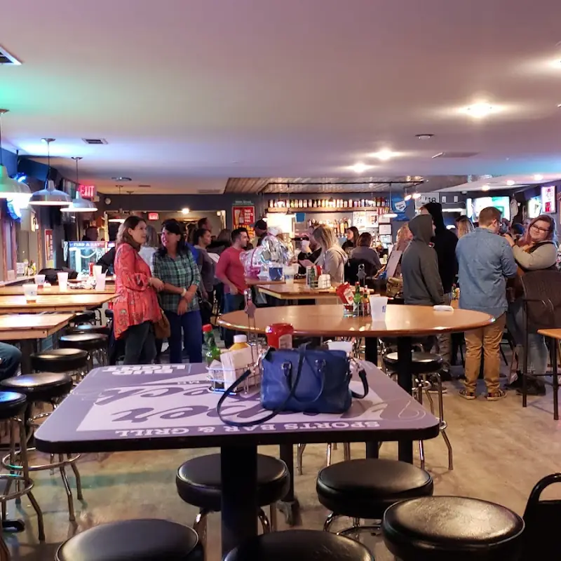Upper Deck Sports Bar & Grill