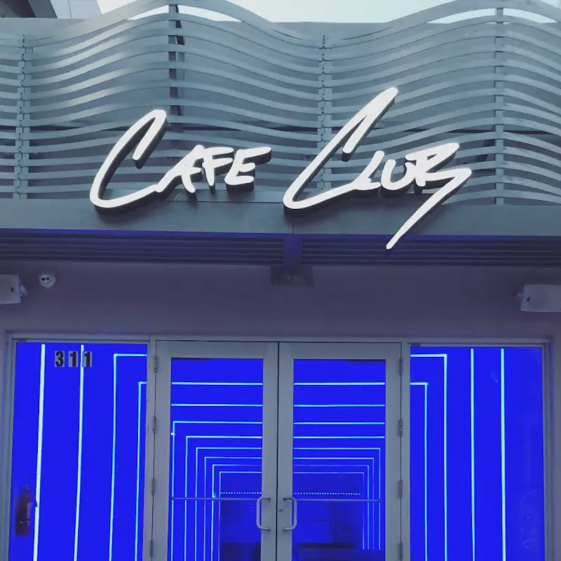 CAFE CLUB