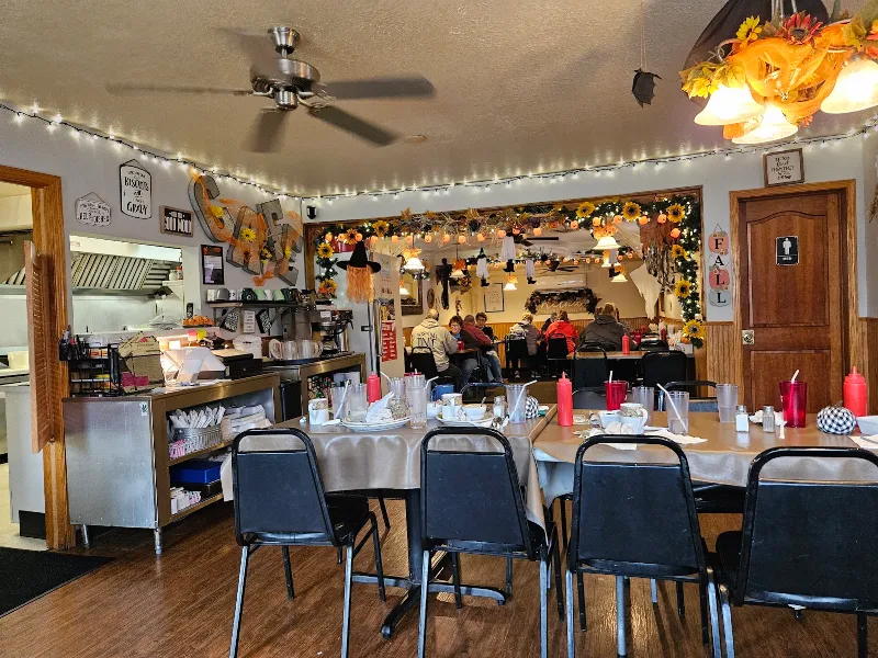 JB’s Cafe and Cocktails