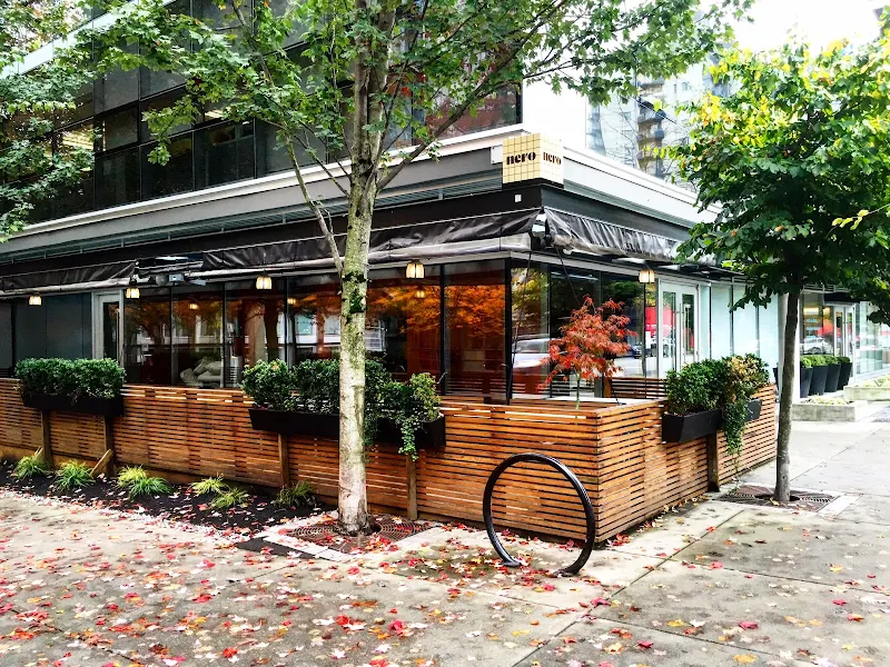 Nero Belgian Waffle Bar