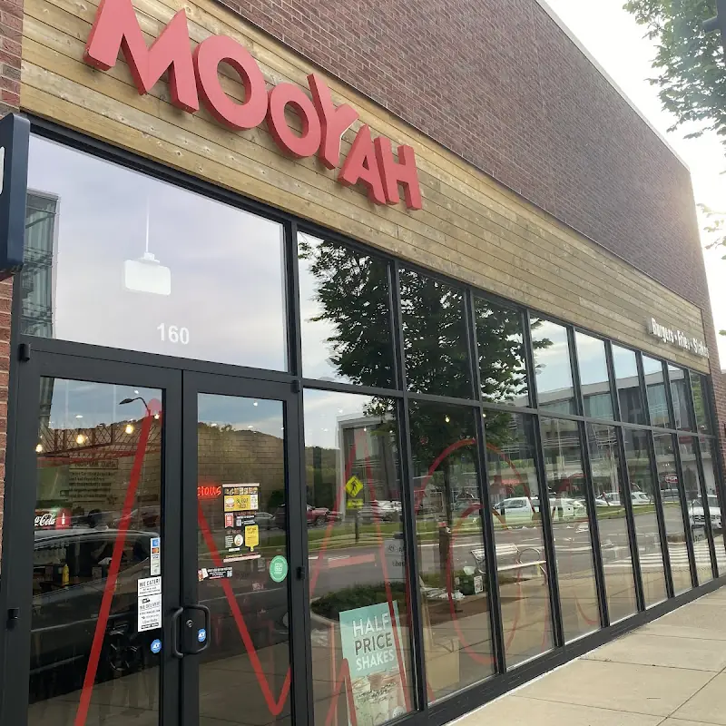 MOOYAH Burgers, Fries & Shakes