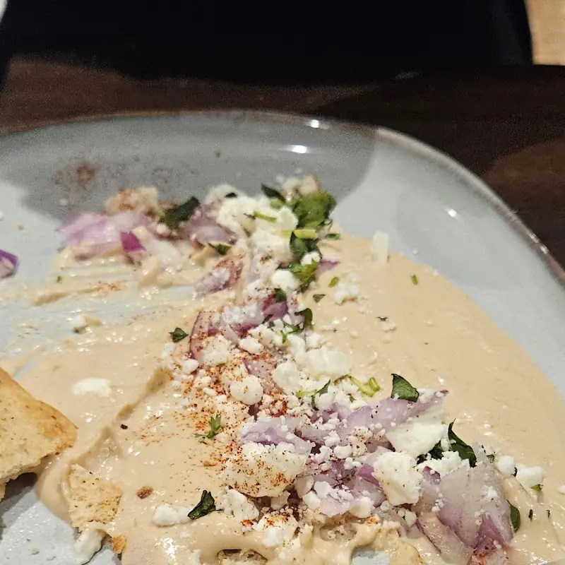 Camarones en Salsa de Vino Blanco, Cebollas, Mantequilla y Ajo