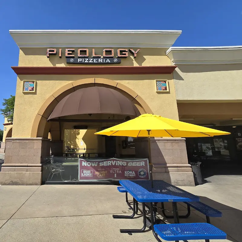 Pieology Pizzeria Chino