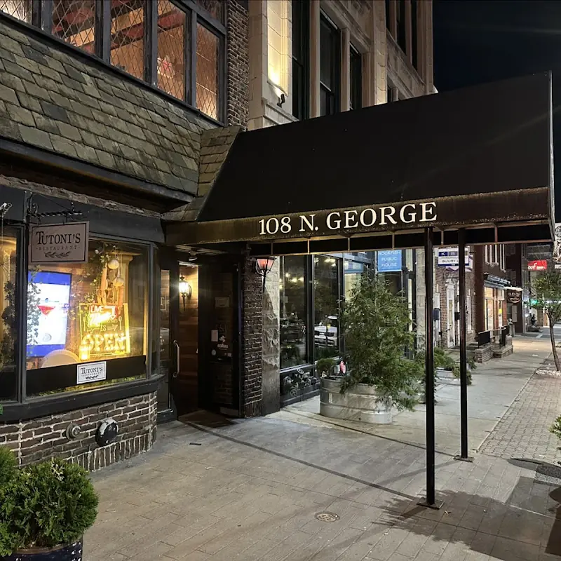 Tutoni's Restaurant