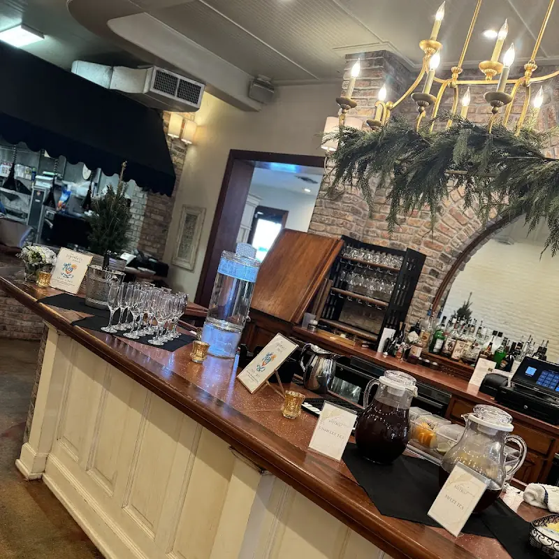 Dominique's Wine Boutique & Bistro