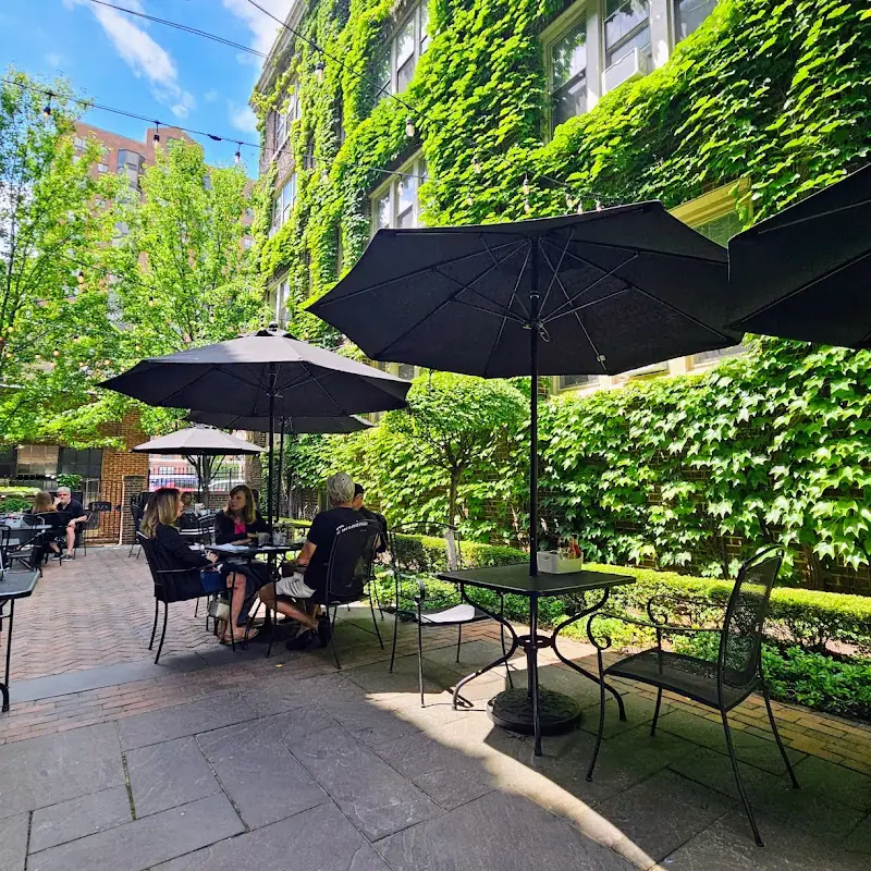 Café At The Plaza