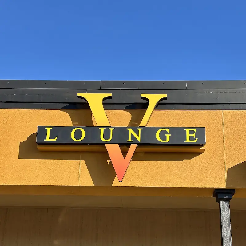 V Lounge & Restaurant