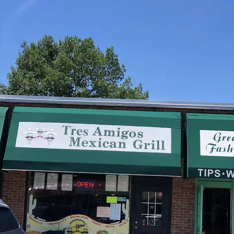 Tres Amigos
