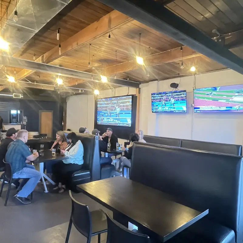 NoBe Taphouse and Food Cart Pod