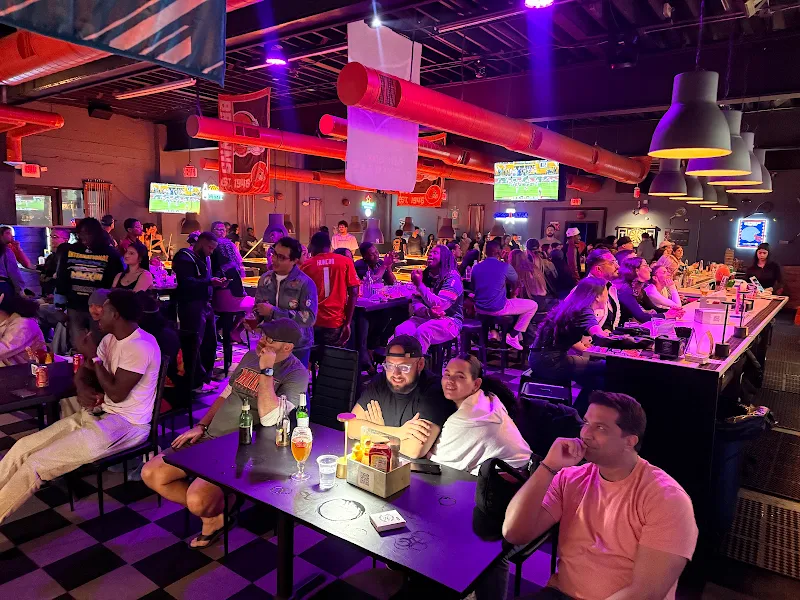 Wynballs Billiards Bar & Grill Miami