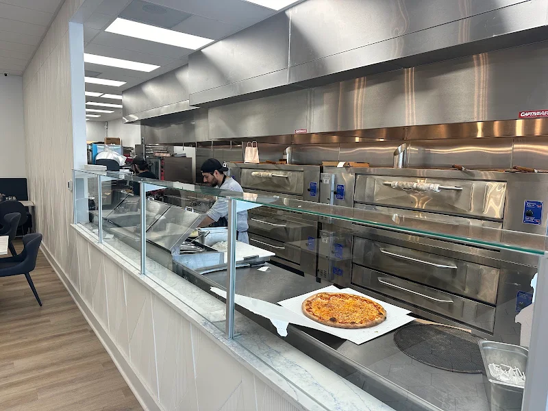 Tel-Aviv Slices Pizza