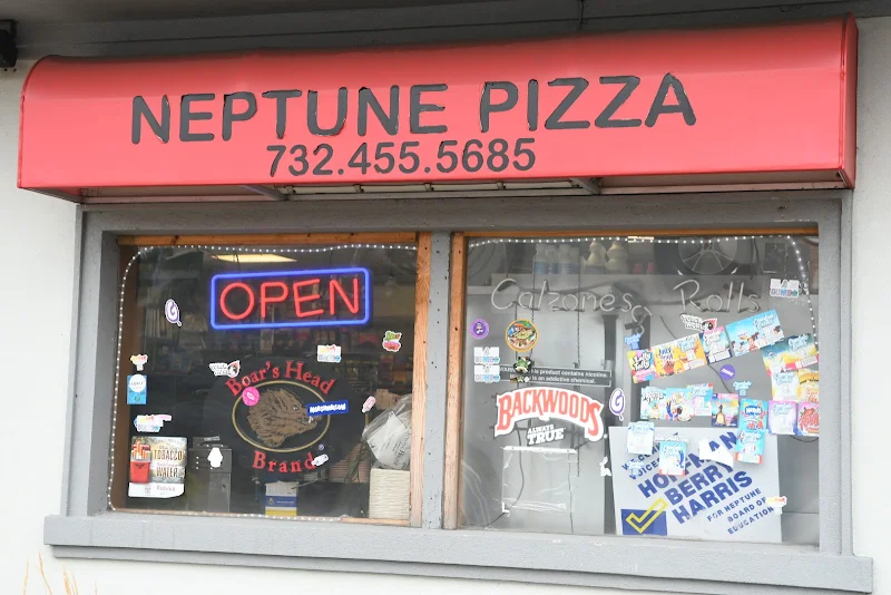 Neptune Pizza
