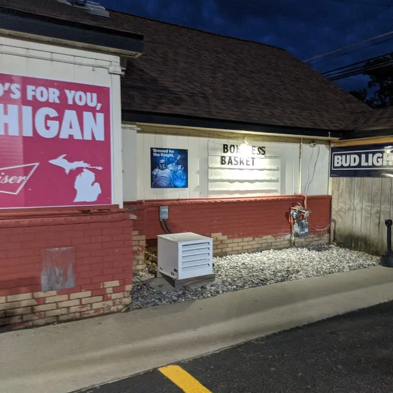 Garrett’s Pressure Crack Bar & Grill