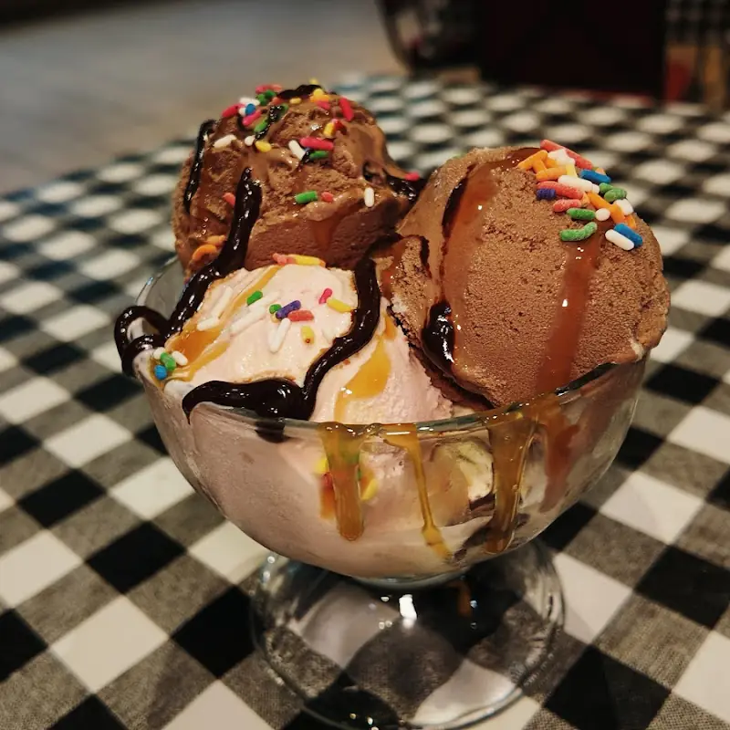 Scoops & Slices