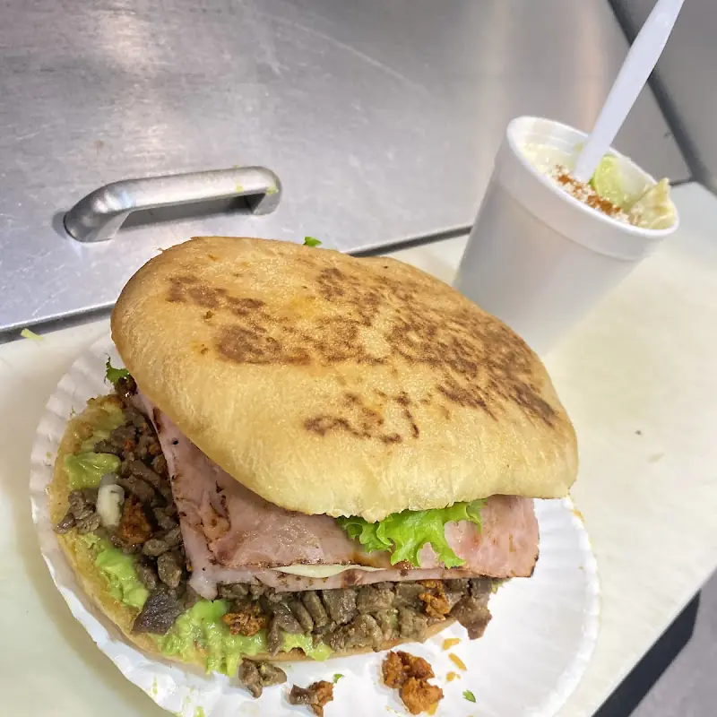 TAQUERÍA ZAPATA