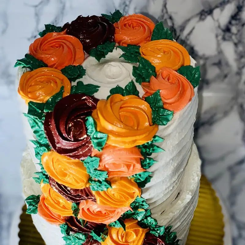 Queen Cupcakes (Inquire via email Only)