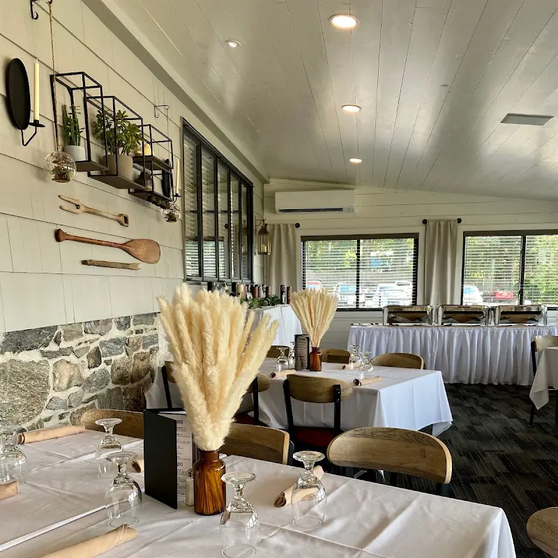 Black Dog Bar and Grille