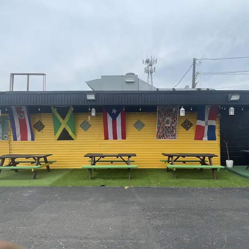 Pura Vida Jamaican and Costa Rican Cuisine