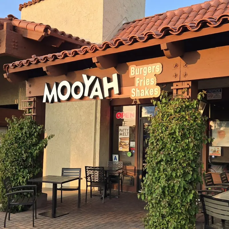 MOOYAH Burgers, Fries & Shakes