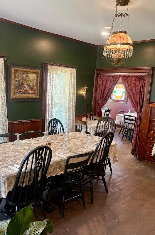HatTea's Tea Room & Cafe