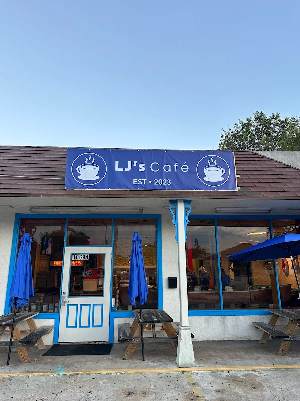LJ's Café