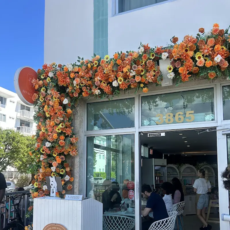 Bon Bouquet Cafe