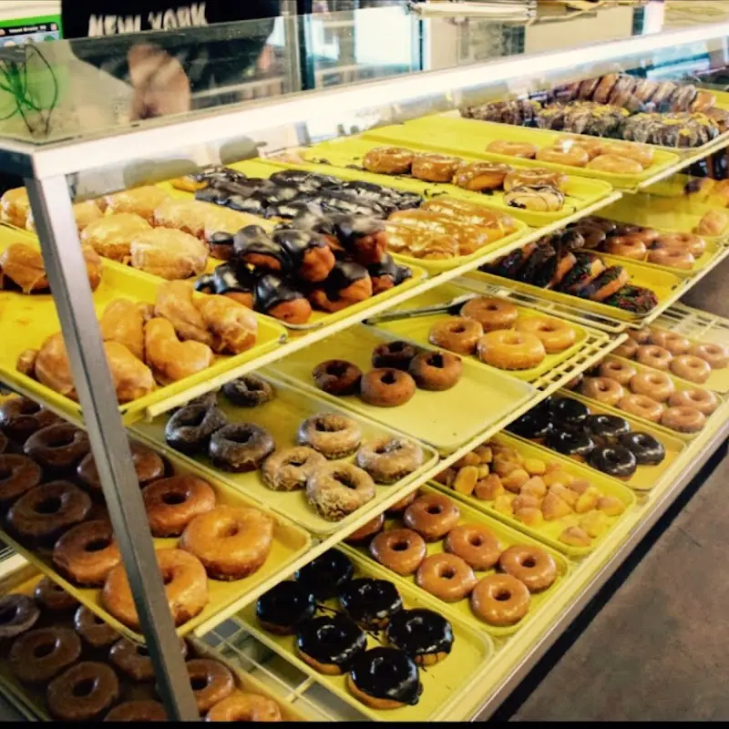 Dee's Deelicous Donuts & Lunch