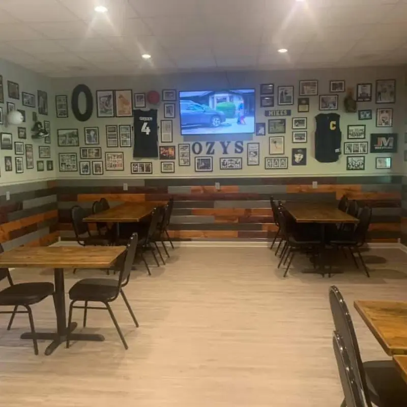 Ozy's Bar & Grill