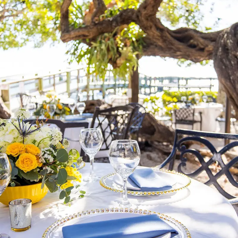 Mar Vista Dockside Restaurant & Pub