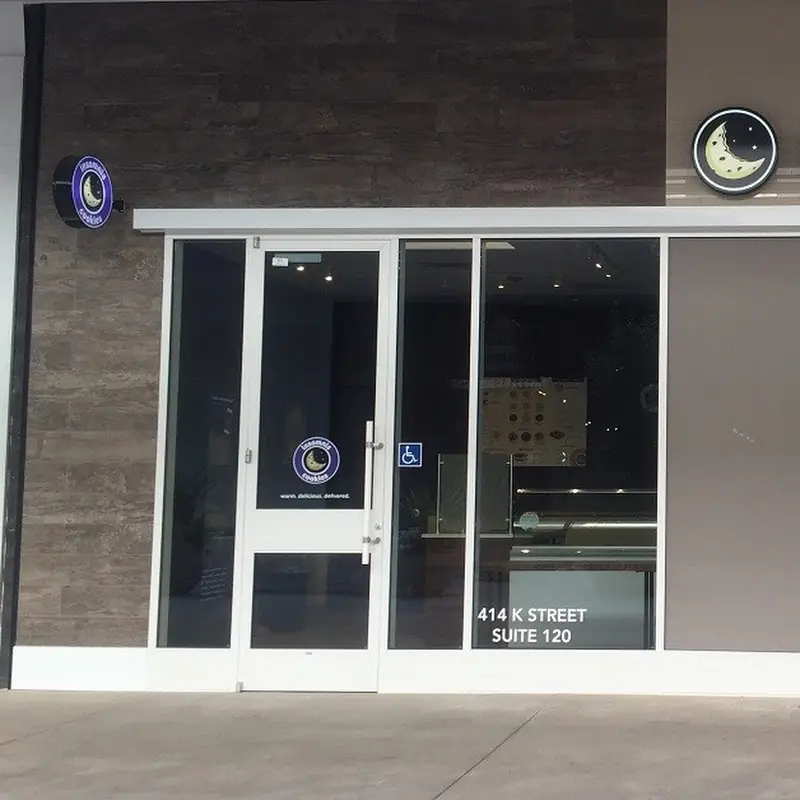Insomnia Cookies