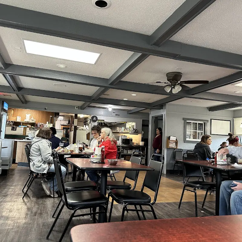 Sigourney Café