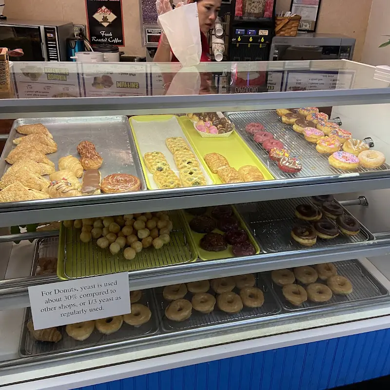 MINIE’s DONUTS / Cafe