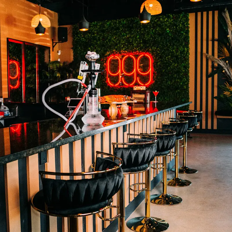 999 Lounge and Bar