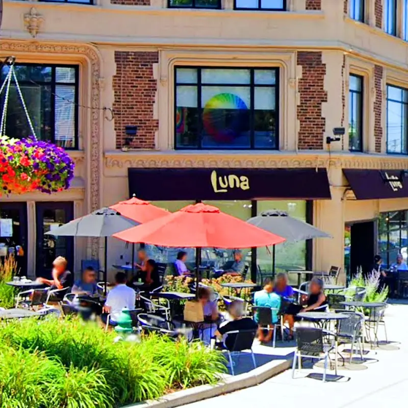 Luna Bakery & Cafe
