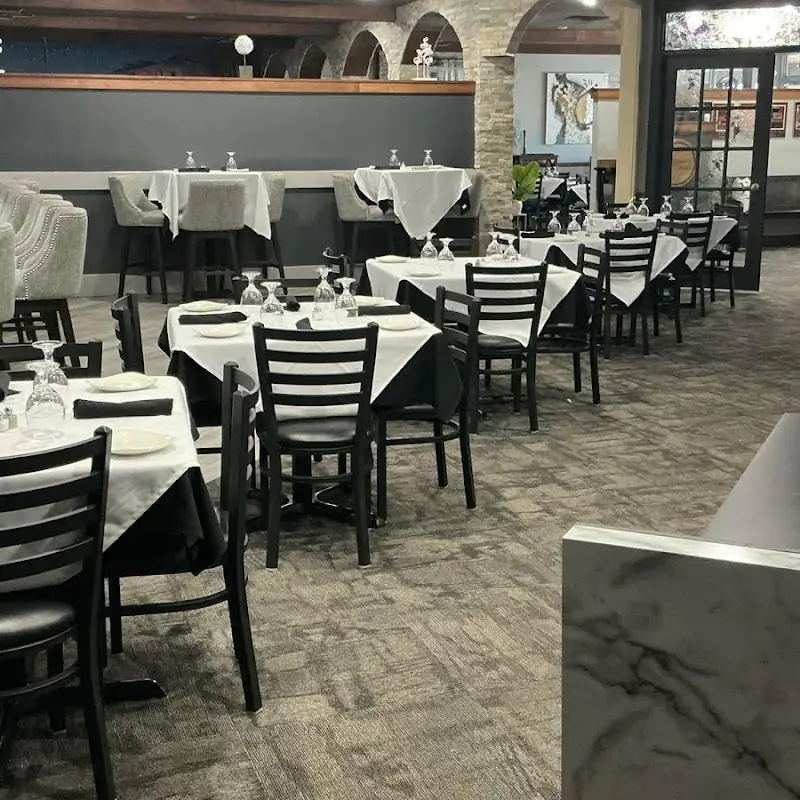 Roberto's Trattoria