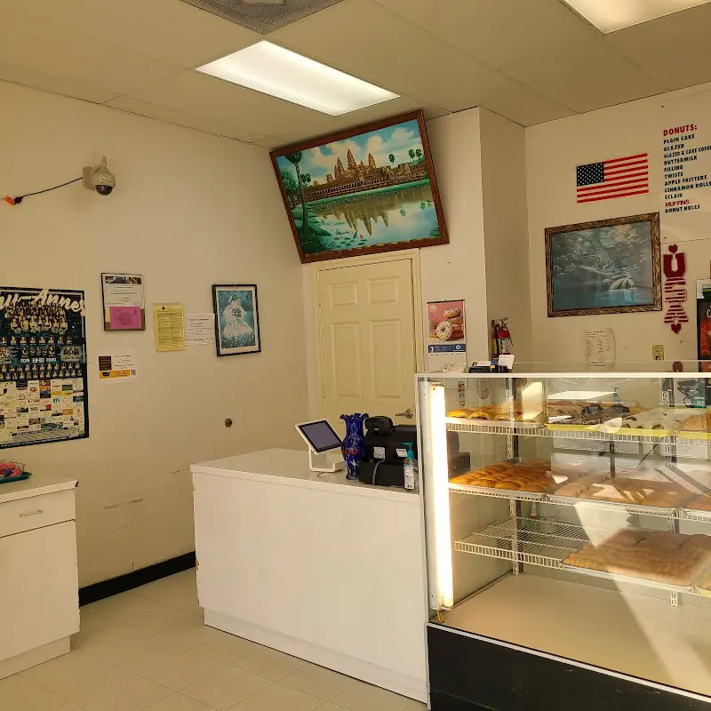 Donald Donuts Bryan 3308 E29th ST
