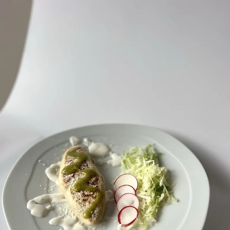 Chilaquiles Verdes con Huevo / Green Chilaquiles with Eggs