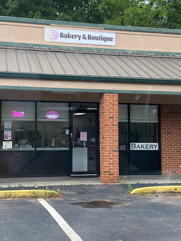 Cravings Bakery and Boutique